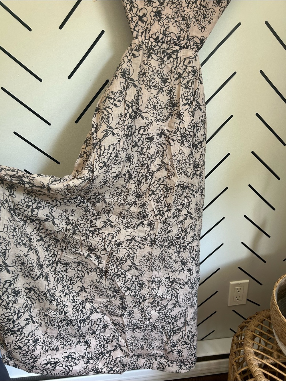 NWOT revolve  BARDOT RACQUEL MIDI DRESS cut out side - Picture 7 of 9